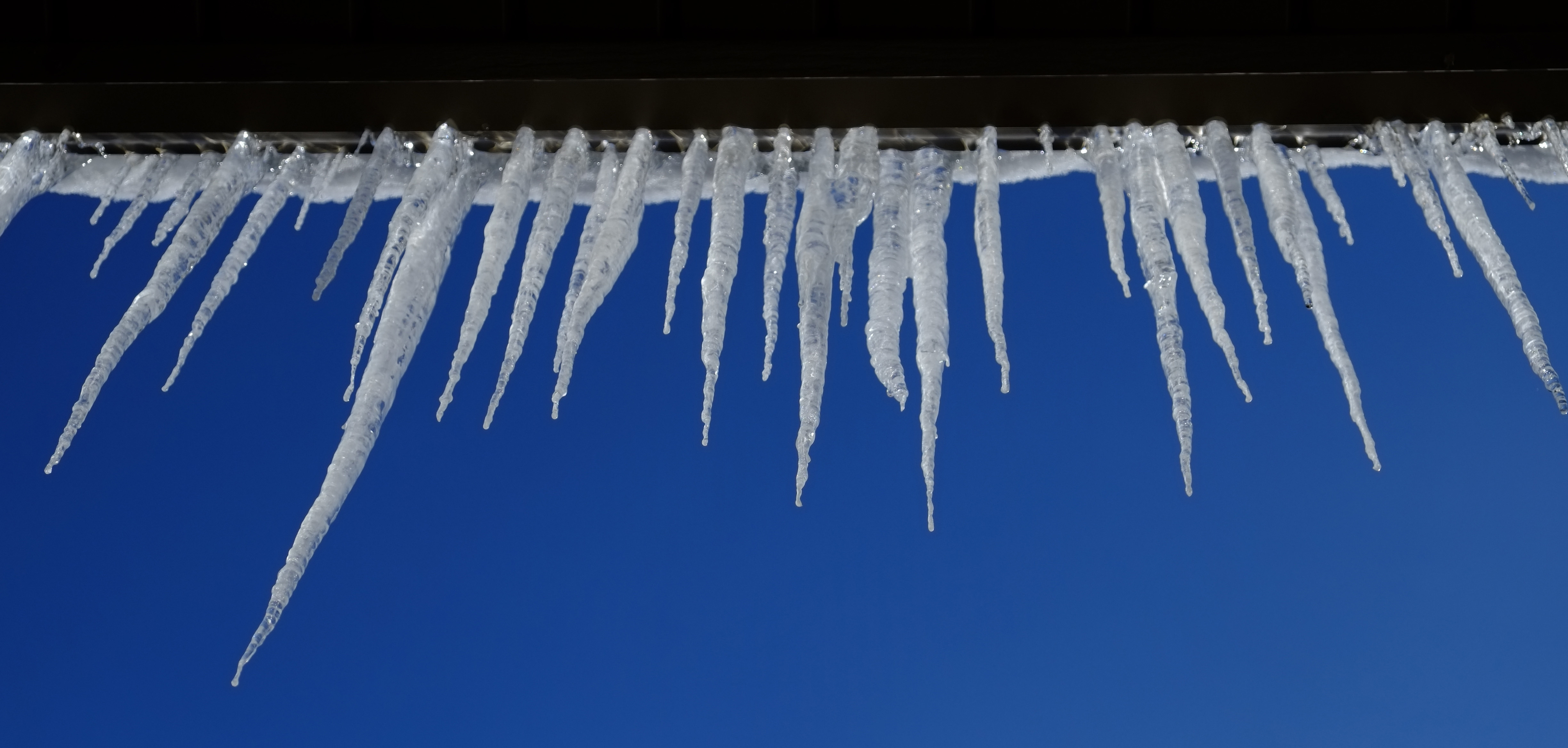 Icicle risks and insurance coverage that will protect you | InsuraMatch